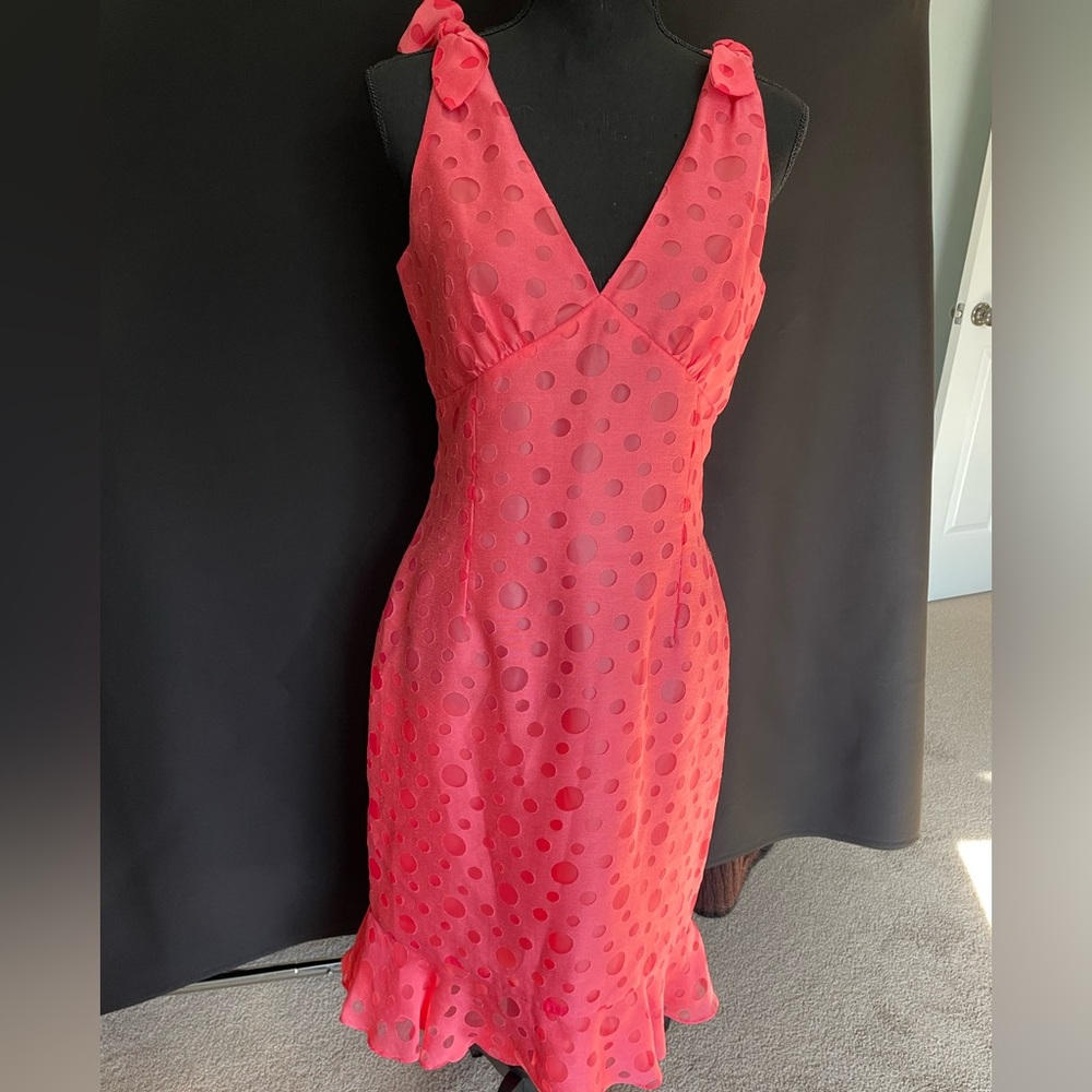 LONDON TIMES V NECK DRESS/BOWS ON SHOULDERS & RUFFLE ON BOTTOM SZ 12